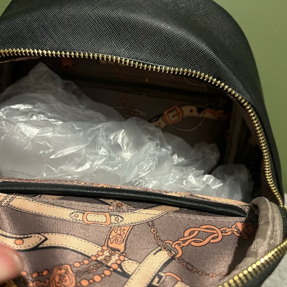 🌟La Terre Vegan leather Backpack Purse🌟 - Picture 7 of 8